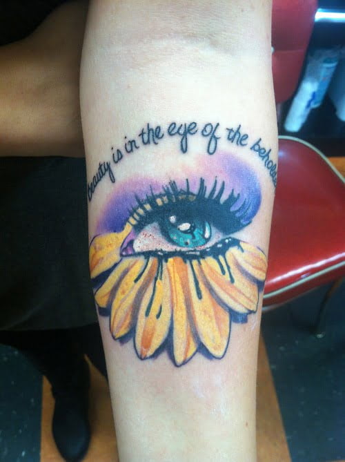 Tatuajes de frases en el brazo