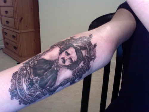 Tatuaje de Edgar Alan Poe