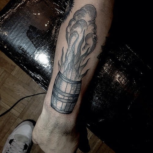 Tatuajes extraños barrell tattoo