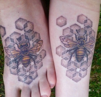 Tatuaje abejas para enamorados