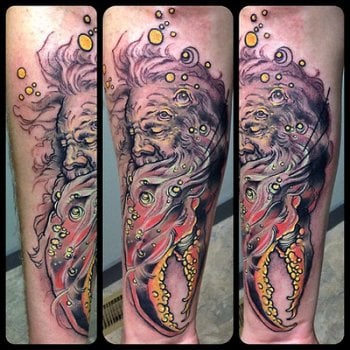 Tatuaje hombre agua