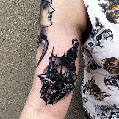 Tatuaje insecto