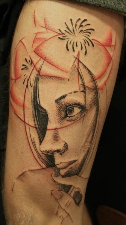 Tatuaje mujer pensativa