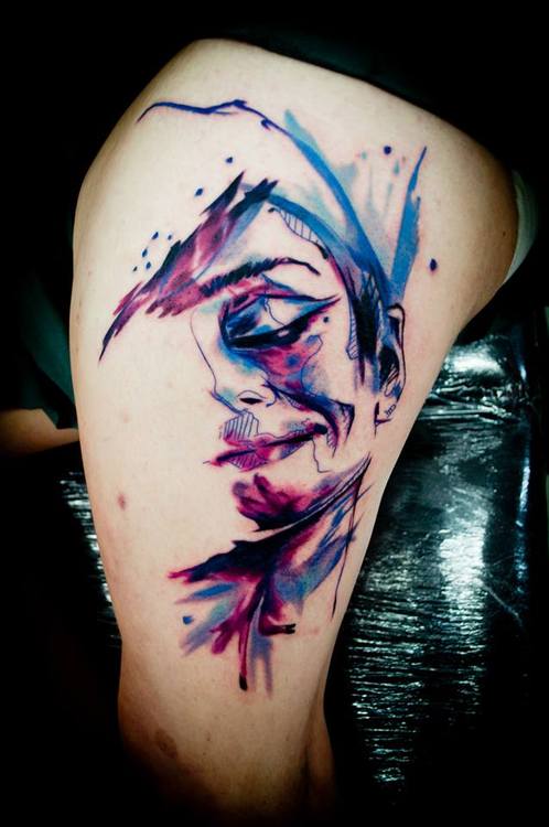 Tatuaje cara incompleta