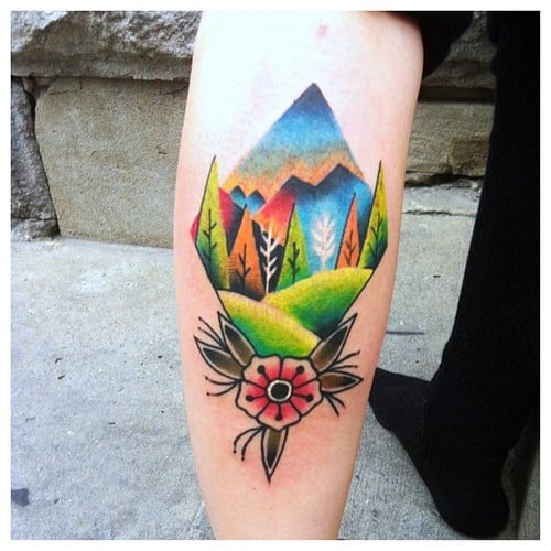 Tatuaje paisaje colorido