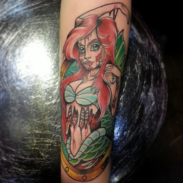 Tatuaje Sirenita zombie