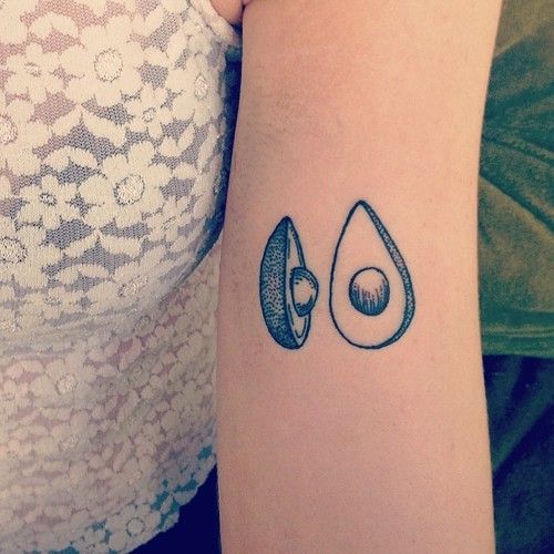 Tatuaje aguacate