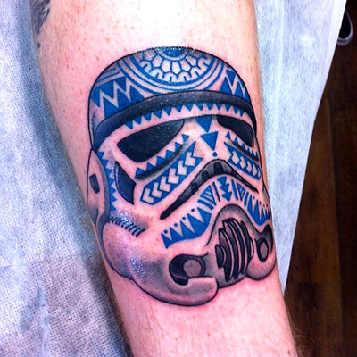Tatuaje casco stormtrooper