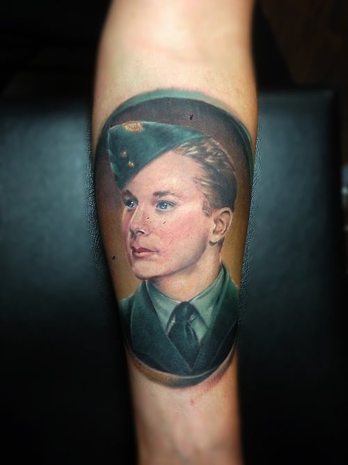 Tatuaje retrato militar