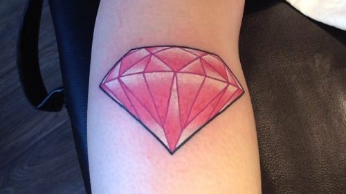 Tatuaje diamante rosa