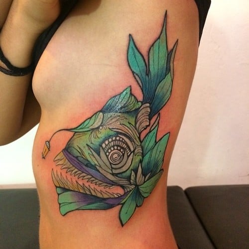 Tatuaje pez abisal verde