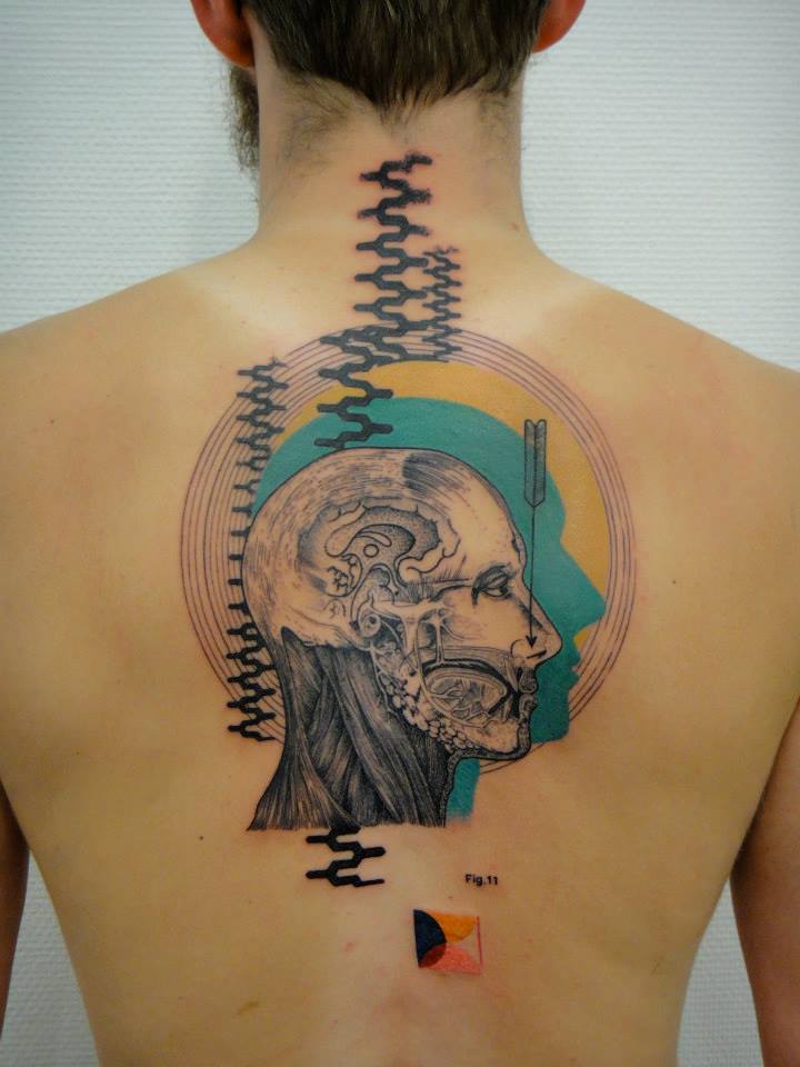 tatuaje modelo anatómico