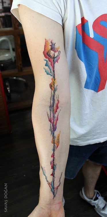 Tatuaje flecha de colores