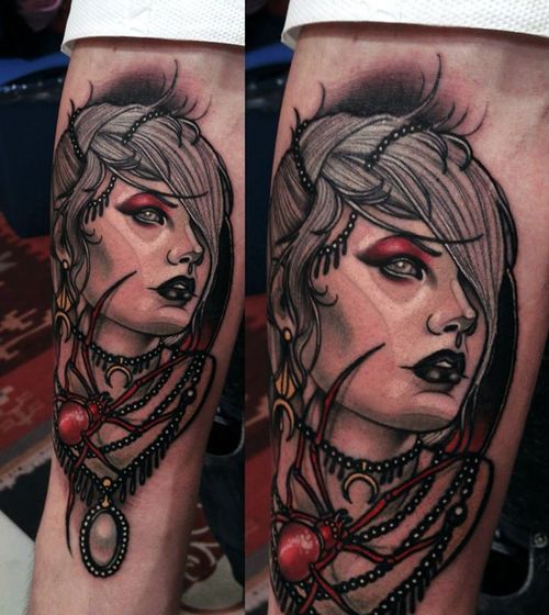Tatuaje mujer araña