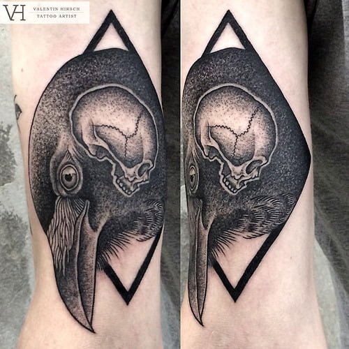 Tatuaje cabeza de cuervo