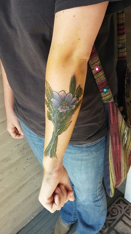 Tatuaje flores silvestres