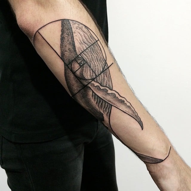 Tatuaje ballena esquemática
