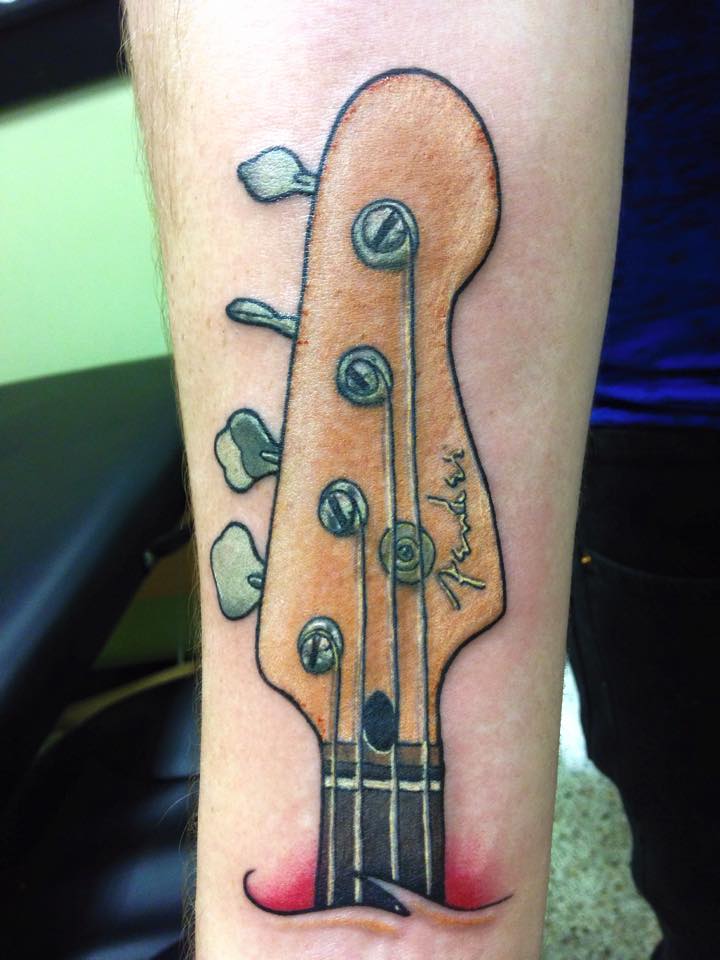 Tatuaje guitarra eléctrica