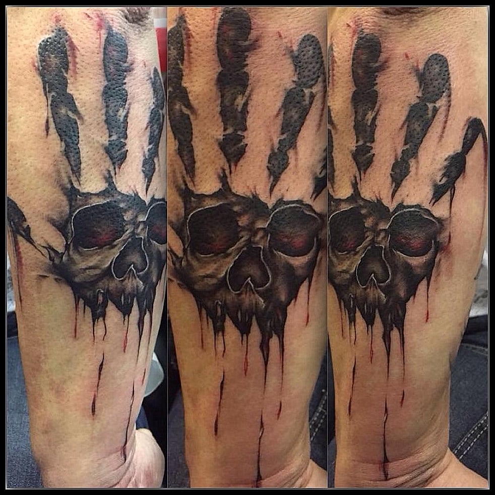 Tatuaje mano terrorífica