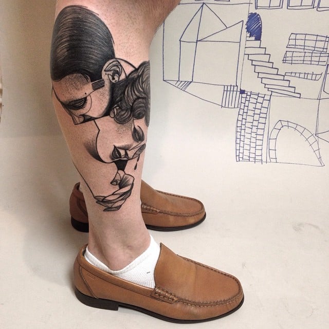 Tatuaje pareja abrazada