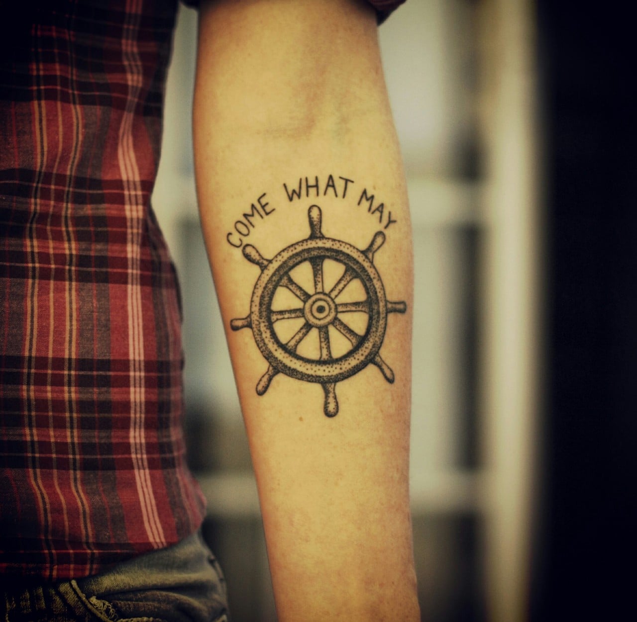 Tatuaje timón de barco