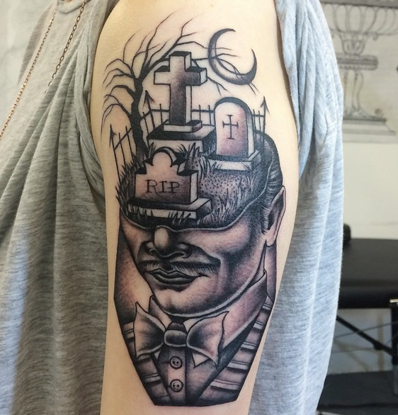 Tatuaje de hombre cementerio