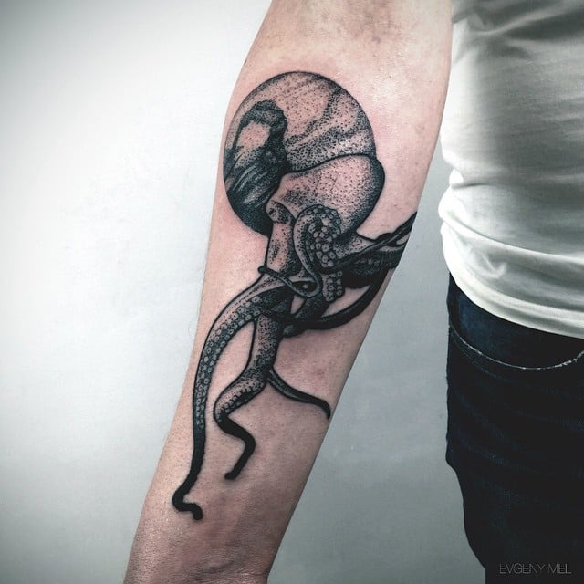 Tatuaje pulpo en blanco y negro