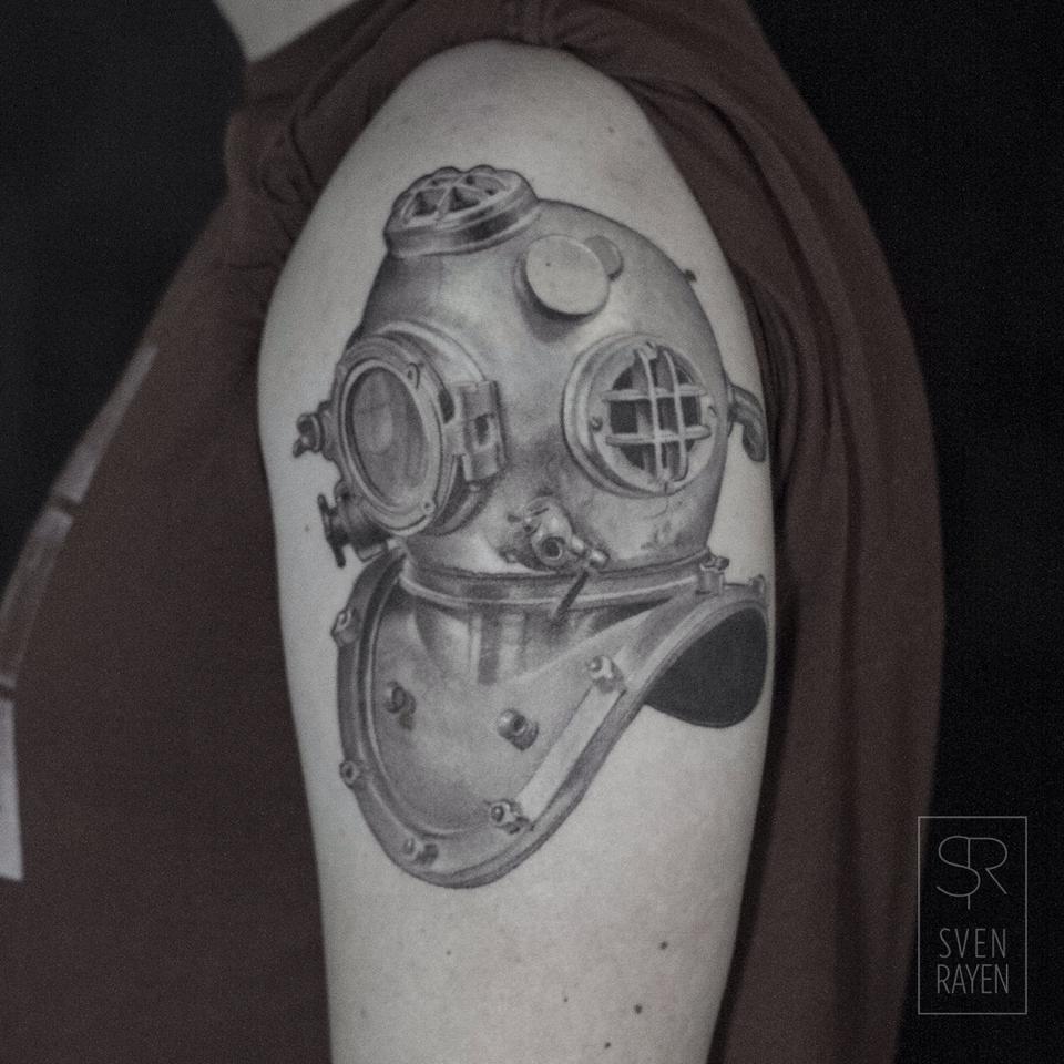 Tatuaje casco de buzo