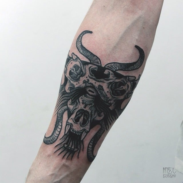 Tatuaje cráneo macho cabrío