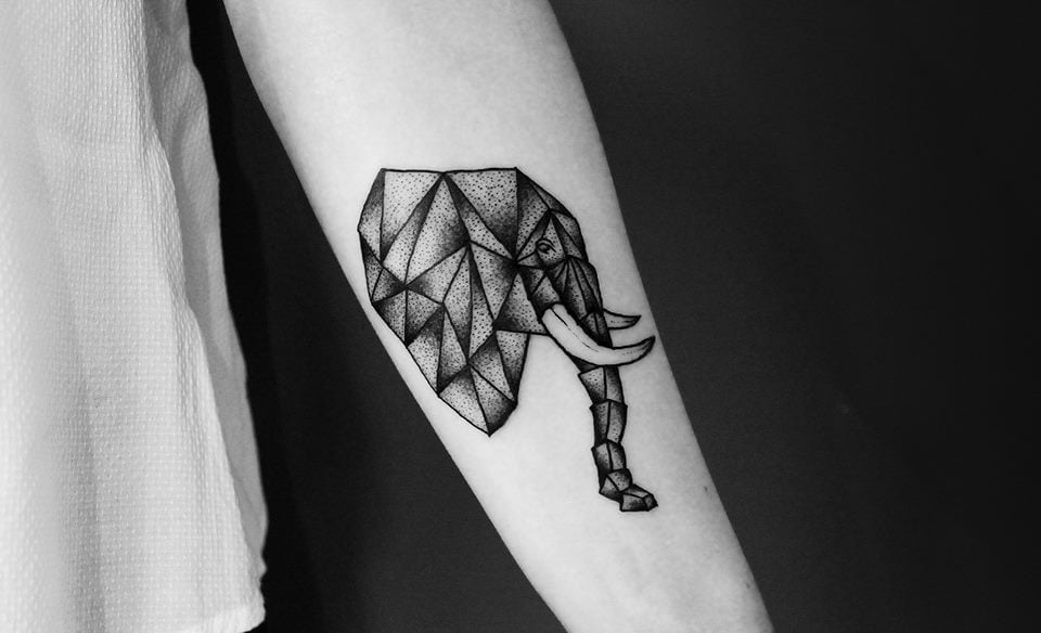 Tatuaje elefante poligonal