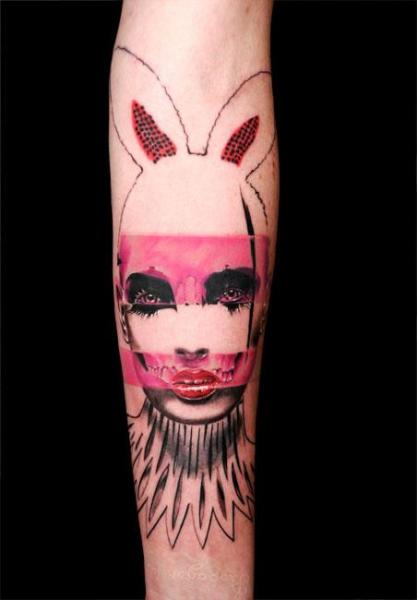 Tatuaje mujer conejo