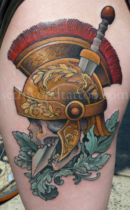Tatuaje de casco romano