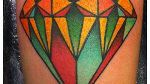 Tatuaje diamante de colores