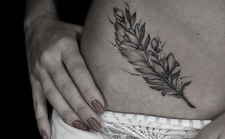 Habla con un tatuador experimentado en trabajos sobre cicatrices